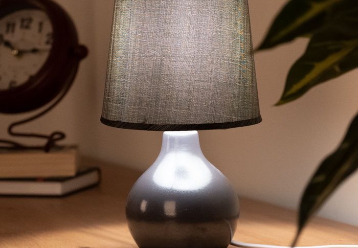 Настольная лампа Уоррена от Visual Comfort