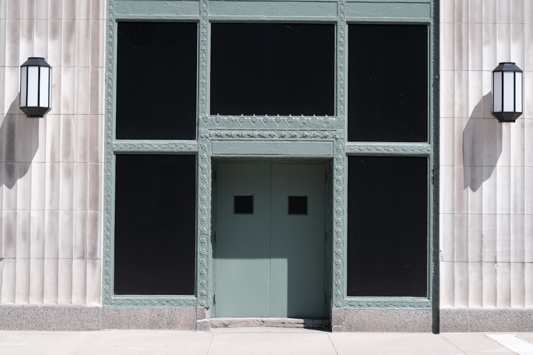 Photo art deco wall sconce