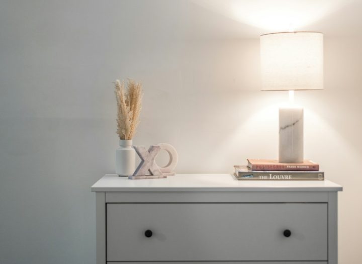 Photo mid century modern alabaster desk lamp